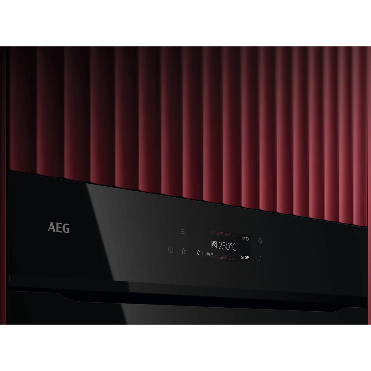 Four encastrable pyrolyse 60 cm NBE7P631AB | AEG AEG