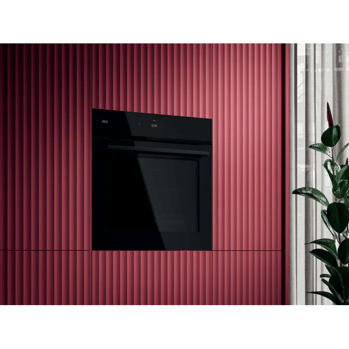 Four encastrable pyrolyse 60 cm NBE7P731AB | AEG AEG