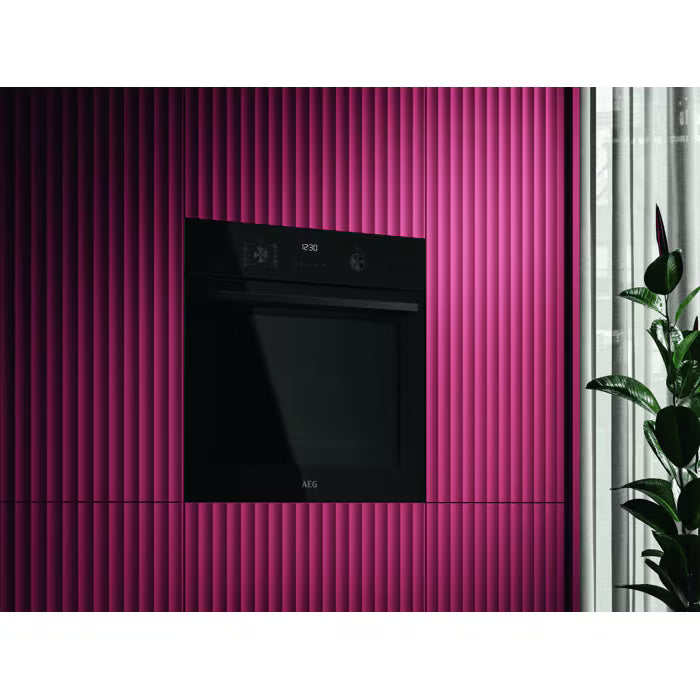 Four encastrable pyrolyse 60 cm NBU5P40SK | AEG AEG