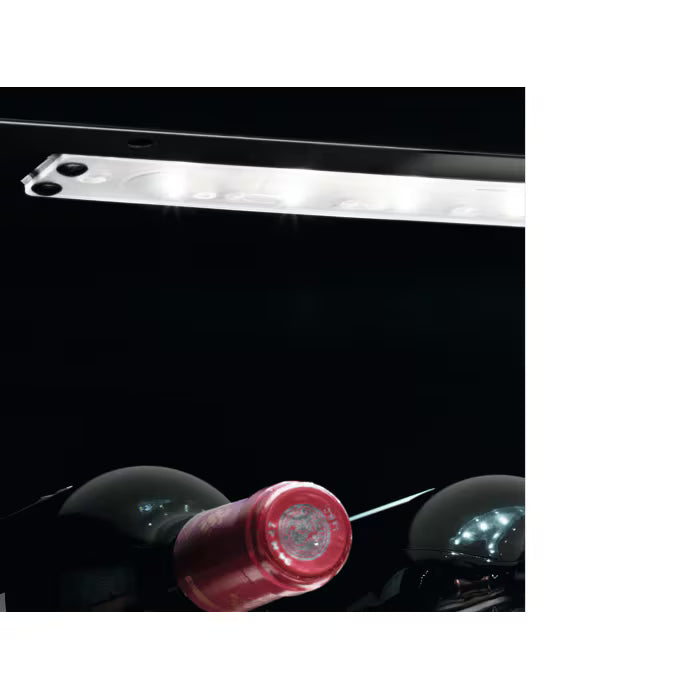 Cave à vin NKW8P21KAT | AEG Carre maison