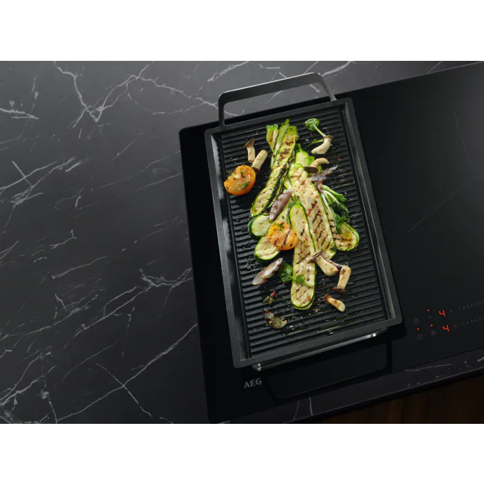 Plaque de cuisson induction 60cm TO64IB00FB AEG